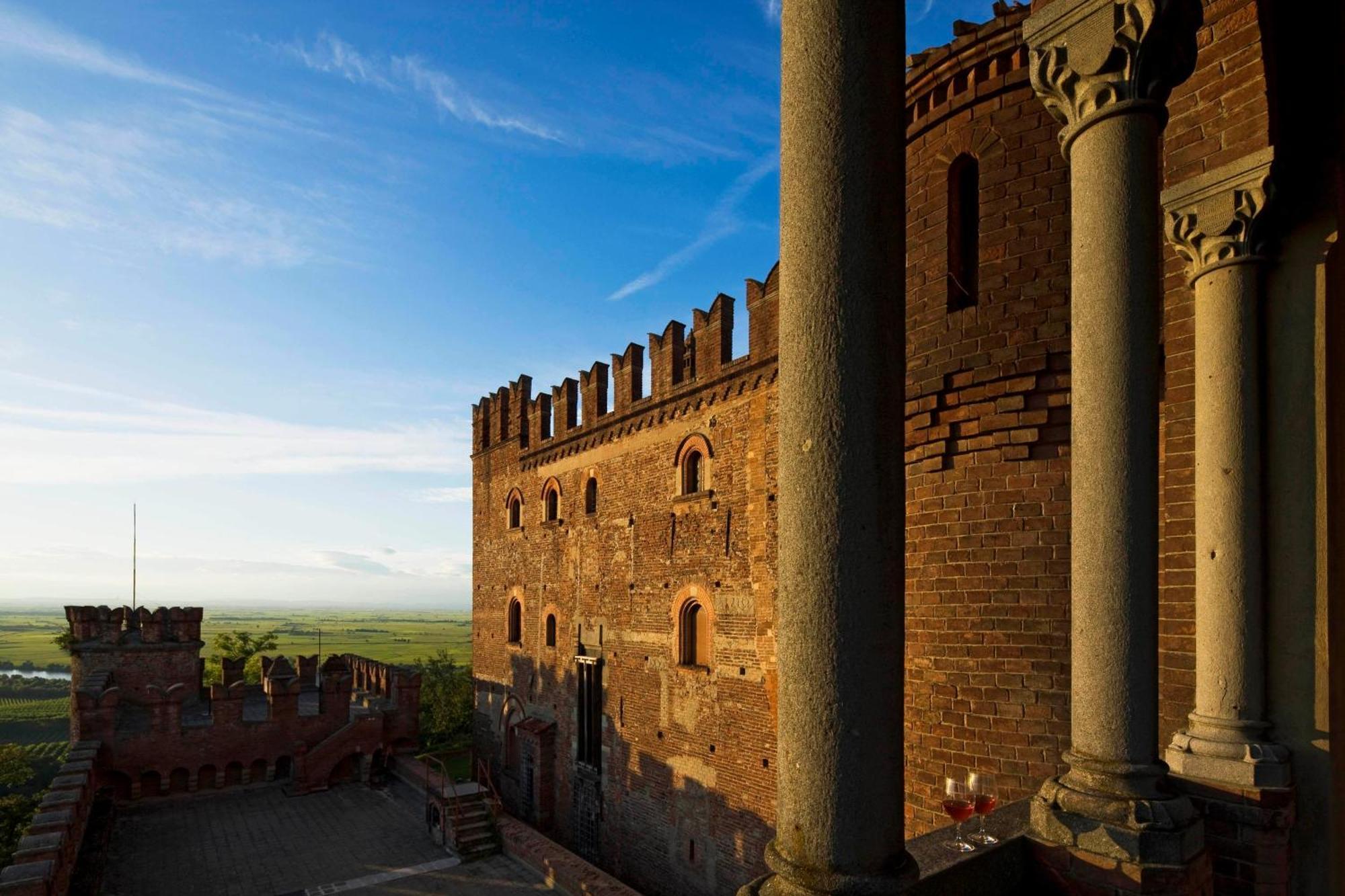 Castello Di Gabiano Villa Bagian luar foto
