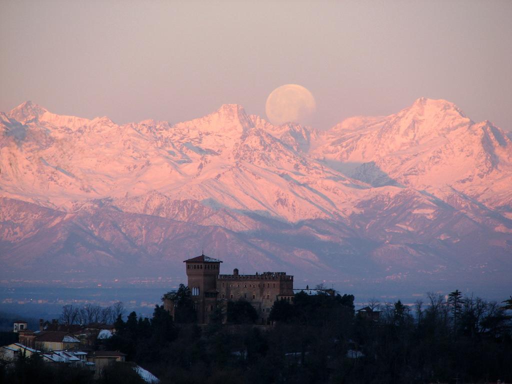 Castello Di Gabiano Villa Bagian luar foto