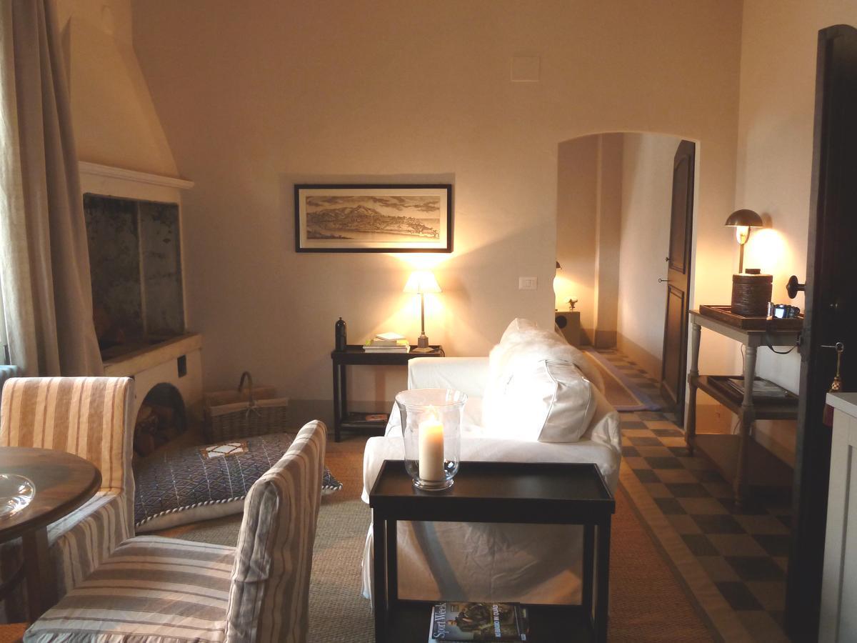 Castello Di Gabiano Villa Bagian luar foto